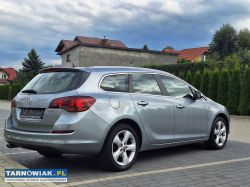 Opel astra j*1.4*turbo*2011*led*xenon*navi - Obrazek 2