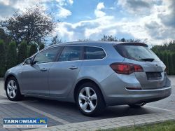 Opel astra j*1.4*turbo*2011*led*xenon*navi - Obrazek 3