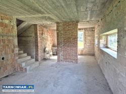 Przestronny dom z potencjałem-gmina żabno - Obrazek 2
