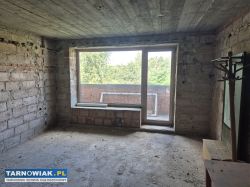 Przestronny dom z potencjałem-gmina żabno - Obrazek 3