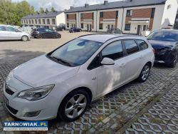 Opel astra kombi 1.4 turbo 140 km | 2010 - Obrazek 1