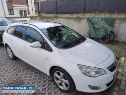 Opel astra kombi 1.4 turbo 140 km | 2010 - Obrazek 2