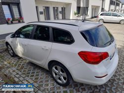 Opel astra kombi 1.4 turbo 140 km | 2010 - Obrazek 3