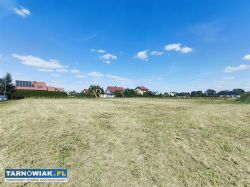 Działka inwestycyjna z pozwoleniem na budowę - Obrazek 1