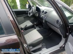 Suzuki SX4 4x4 2014 r bdb stan doinwestowany - Obrazek 3