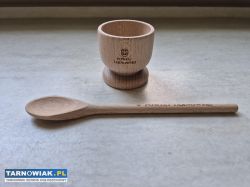 Drewniany kieliszek na jajko z łyżeczką - Obrazek 3