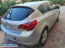 Opel astra  j 2011 rok benzyna turbo - Obrazek 3